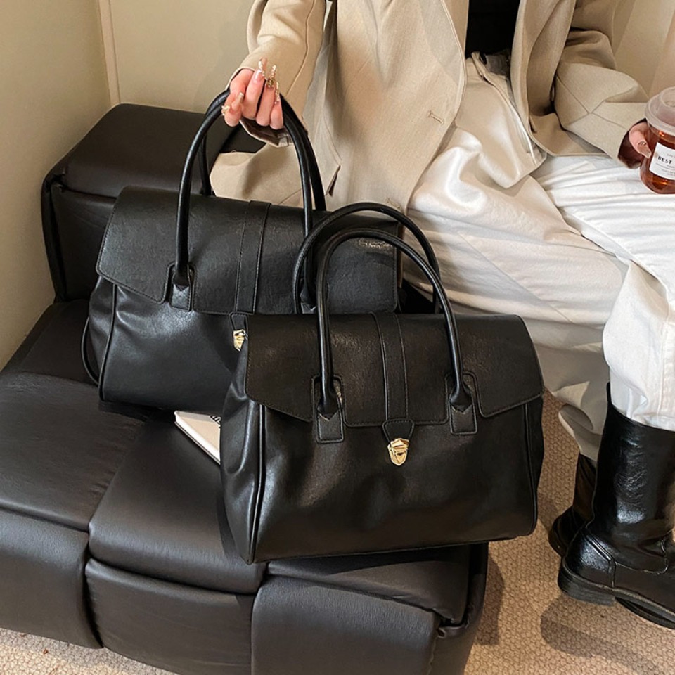 Luxury Large Capacity Boston W - огляд і ціна Luxury High Quality Bags